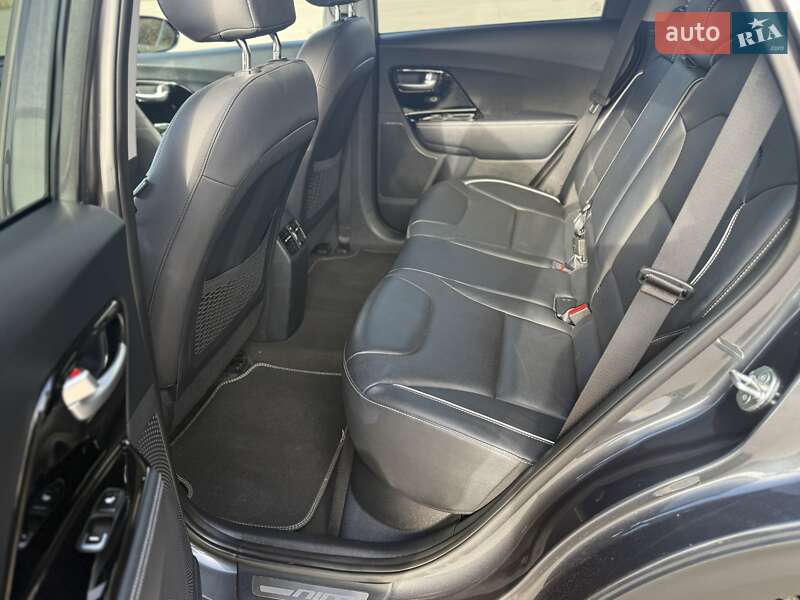 Внедорожник / Кроссовер Kia Niro 2020 в Ровно