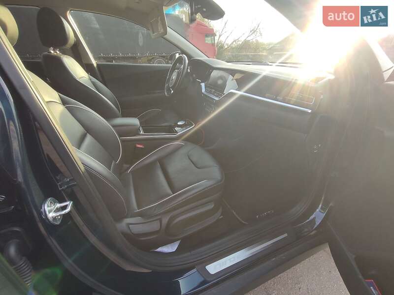 Внедорожник / Кроссовер Kia Niro 2020 в Житомире