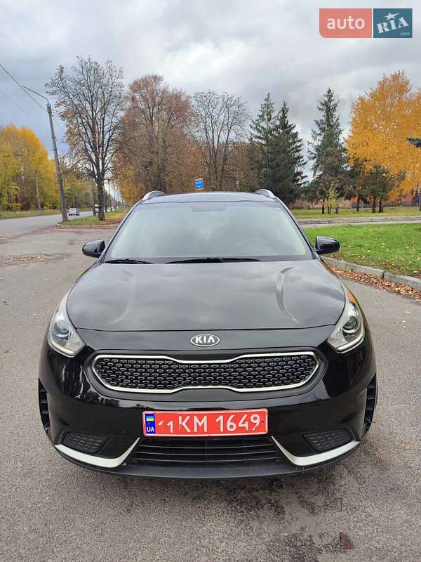 Внедорожник / Кроссовер Kia Niro 2017 в Черкассах