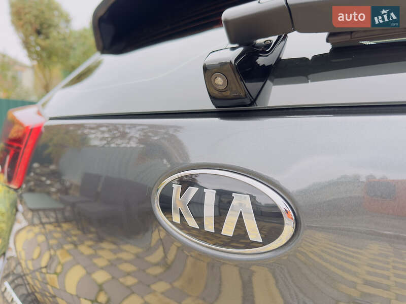 Внедорожник / Кроссовер Kia Niro 2021 в Казатине