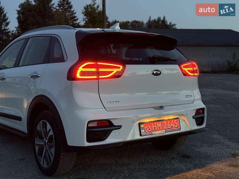 Внедорожник / Кроссовер Kia Niro 2020 в Новой Ушице