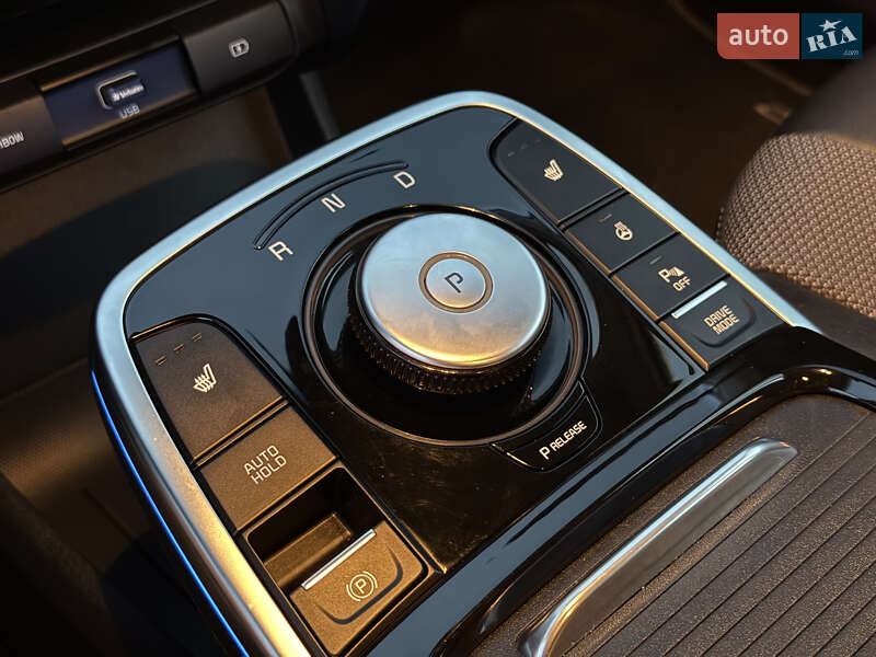 Внедорожник / Кроссовер Kia Niro 2020 в Новой Ушице