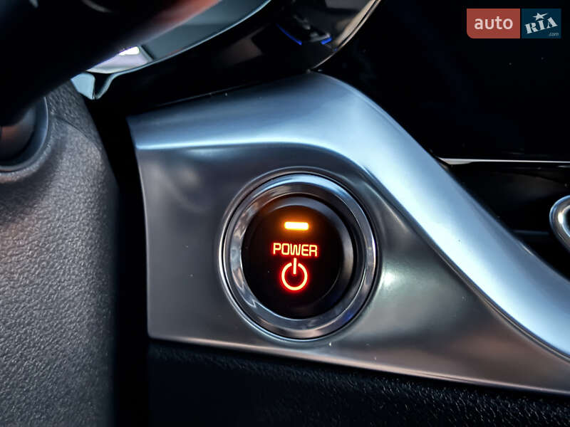 Внедорожник / Кроссовер Kia Niro 2020 в Новой Ушице