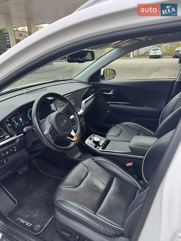 Внедорожник / Кроссовер Kia Niro 2020 в Волочиске