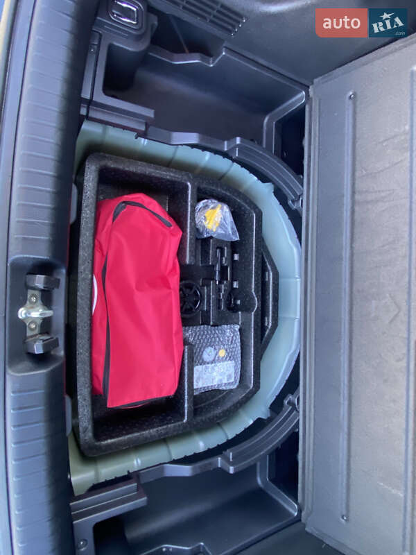 Позашляховик / Кросовер Kia Niro 2019 в Тернополі