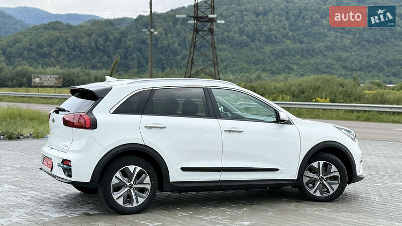 Внедорожник / Кроссовер Kia Niro 2021 в Хусте фото 25 Внедорожник / Кроссовер Kia Niro 2021 в Хусте