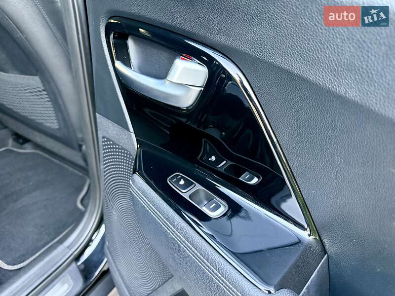 Внедорожник / Кроссовер Kia Niro 2019 в Бердичеве фото 80 Внедорожник / Кроссовер Kia Niro 2019 в Бердичеве