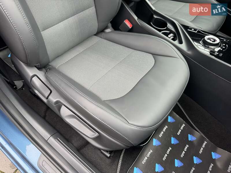 Внедорожник / Кроссовер Kia Niro 2023 в Ровно