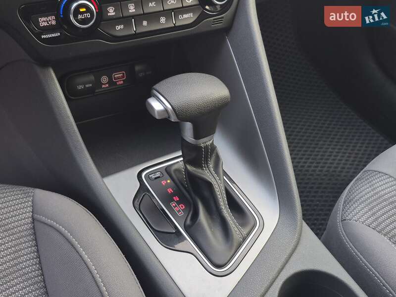 Внедорожник / Кроссовер Kia Niro 2017 в Кропивницком фото 13 Внедорожник / Кроссовер Kia Niro 2017 в Кропивницком