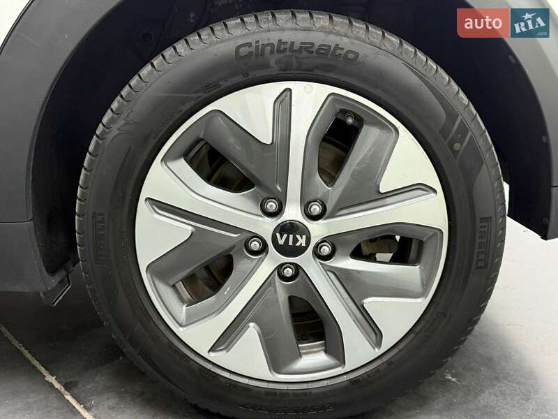 Внедорожник / Кроссовер Kia Niro 2020 в Луцке фото 15 Внедорожник / Кроссовер Kia Niro 2020 в Луцке