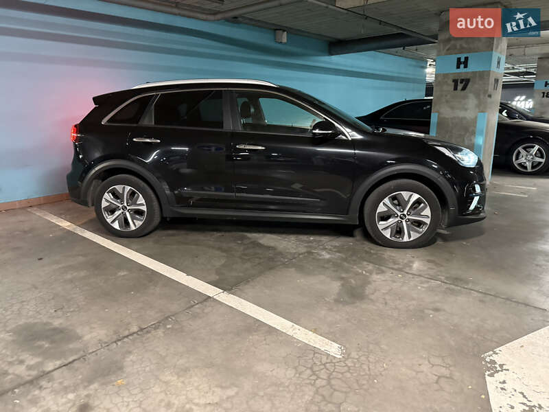 Внедорожник / Кроссовер Kia Niro 2020 в Киеве