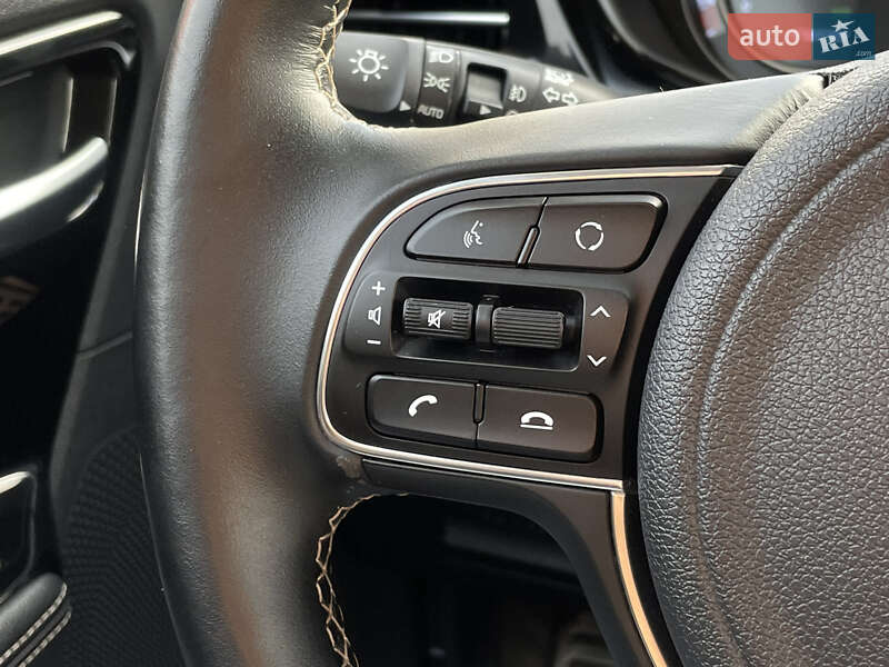 Внедорожник / Кроссовер Kia Niro 2021 в Луцке