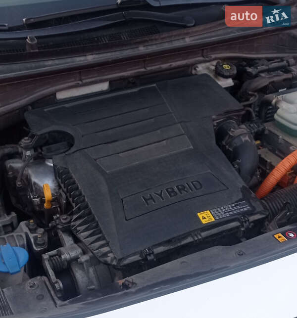 Внедорожник / Кроссовер Kia Niro 2016 в Киеве