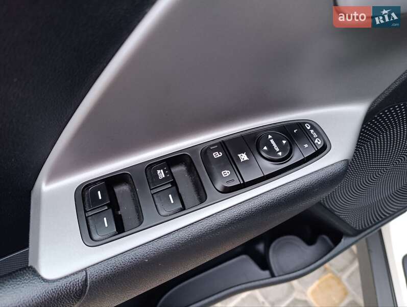 Внедорожник / Кроссовер Kia Niro 2021 в Тернополе