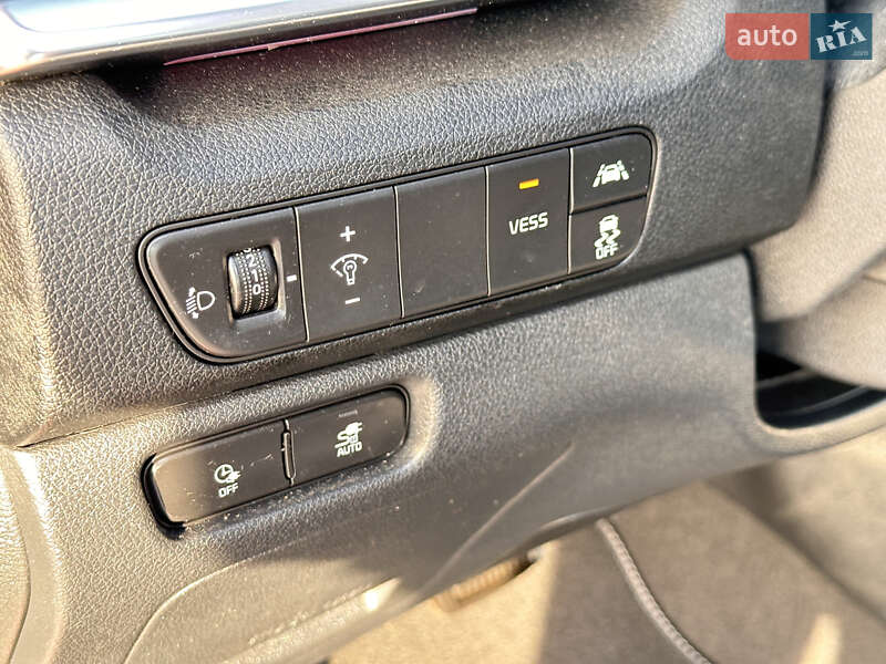 Позашляховик / Кросовер Kia Niro 2020 в Тернополі