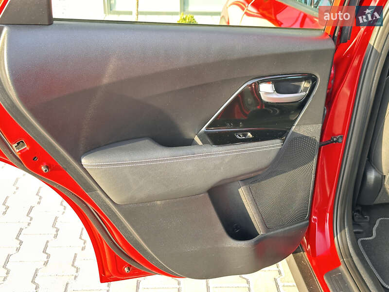 Позашляховик / Кросовер Kia Niro 2020 в Тернополі