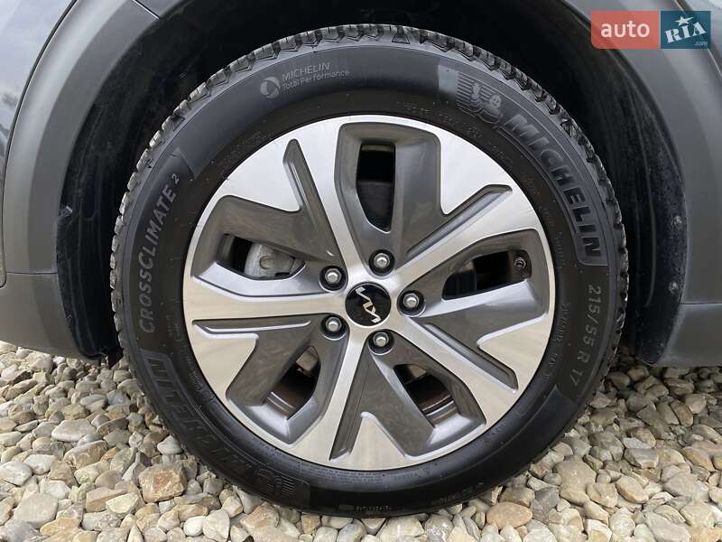 Внедорожник / Кроссовер Kia Niro 2021 в Львове