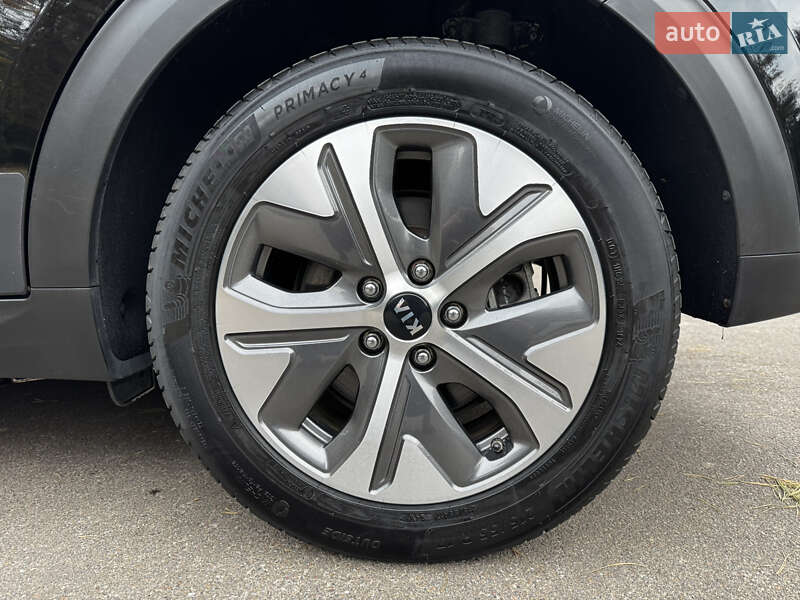 Позашляховик / Кросовер Kia Niro 2020 в Києві