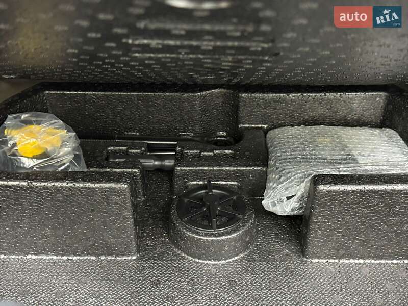 Внедорожник / Кроссовер Kia Niro 2020 в Луцке фото 37 Внедорожник / Кроссовер Kia Niro 2020 в Луцке