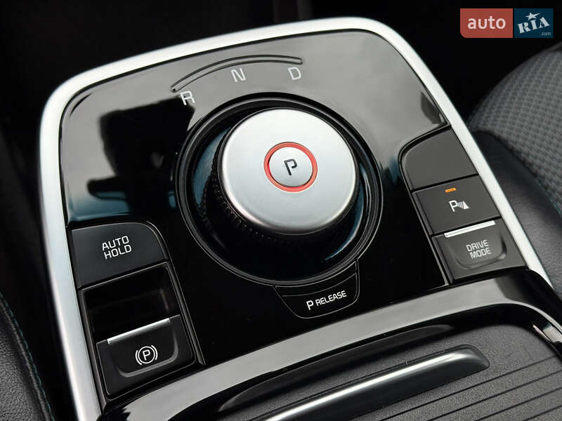 Внедорожник / Кроссовер Kia Niro 2021 в Львове