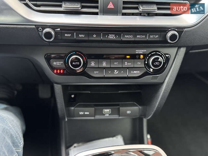 Внедорожник / Кроссовер Kia Niro 2020 в Ровно