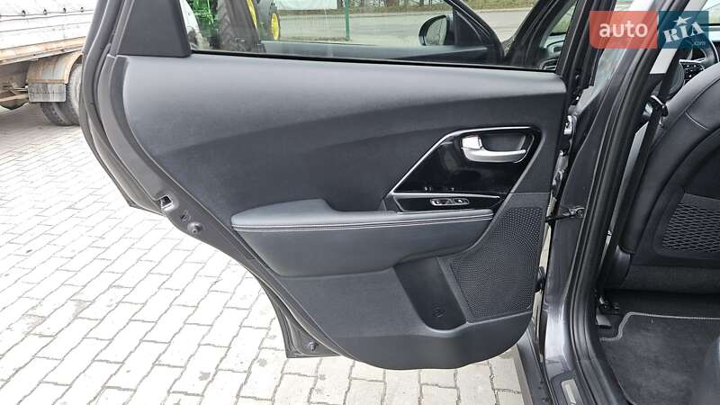 Внедорожник / Кроссовер Kia Niro 2020 в Радомышле