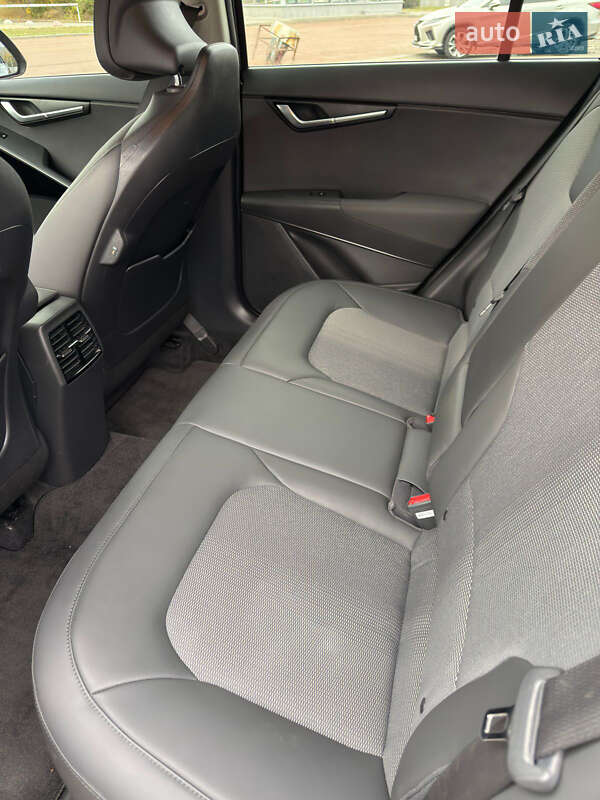 Внедорожник / Кроссовер Kia Niro 2023 в Харькове