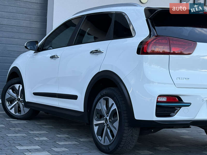 Внедорожник / Кроссовер Kia Niro 2021 в Дрогобыче