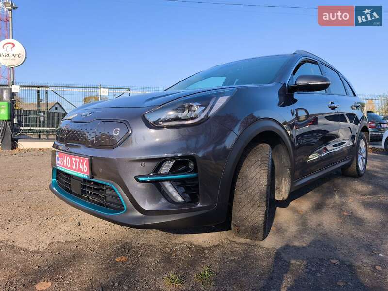 Внедорожник / Кроссовер Kia Niro 2019 в Луцке фото 4 Внедорожник / Кроссовер Kia Niro 2019 в Луцке
