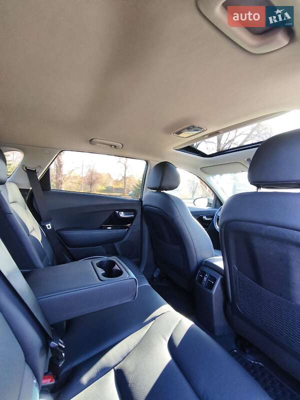 Внедорожник / Кроссовер Kia Niro 2019 в Луцке фото 46 Внедорожник / Кроссовер Kia Niro 2019 в Луцке