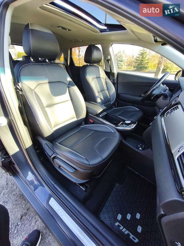 Внедорожник / Кроссовер Kia Niro 2019 в Луцке фото 52 Внедорожник / Кроссовер Kia Niro 2019 в Луцке