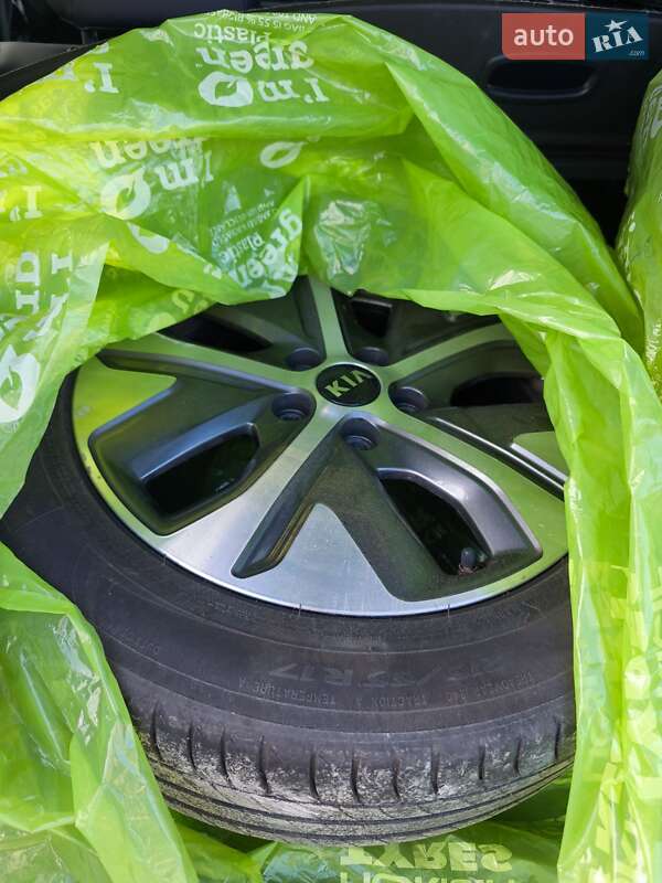 Внедорожник / Кроссовер Kia Niro 2019 в Луцке фото 73 Внедорожник / Кроссовер Kia Niro 2019 в Луцке