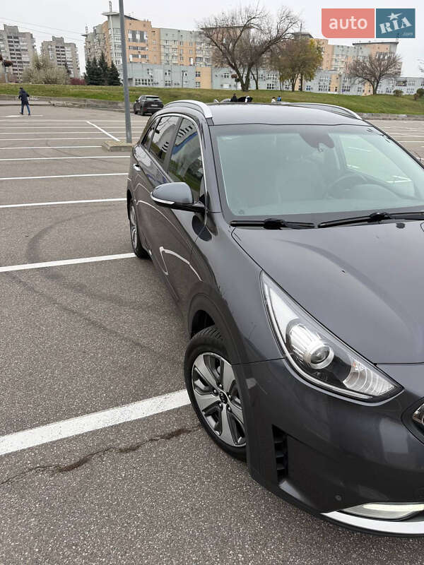 Позашляховик / Кросовер Kia Niro 2018 в Києві