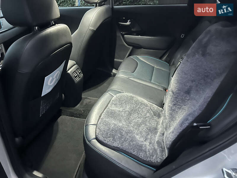 Внедорожник / Кроссовер Kia Niro 2019 в Киеве