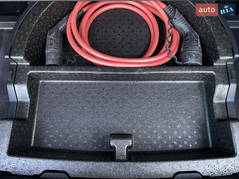 Внедорожник / Кроссовер Kia Niro 2020 в Львове