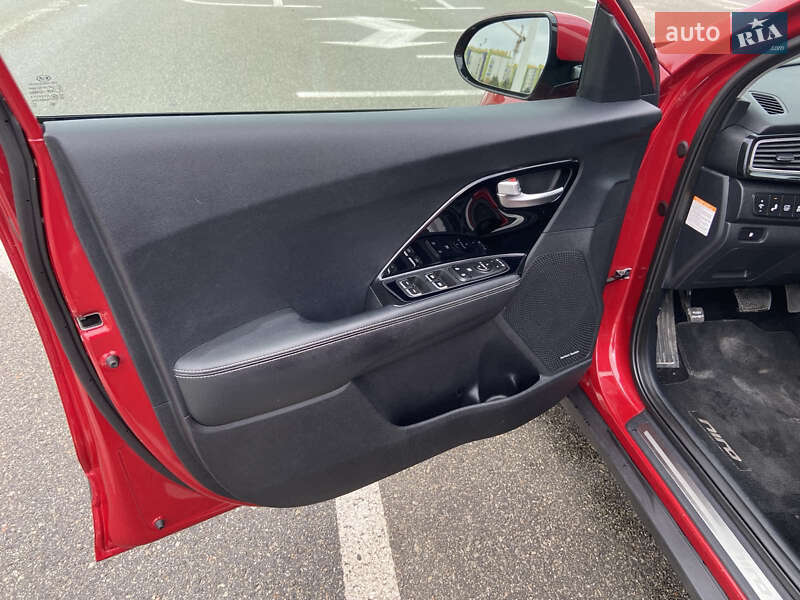 Позашляховик / Кросовер Kia Niro 2018 в Києві