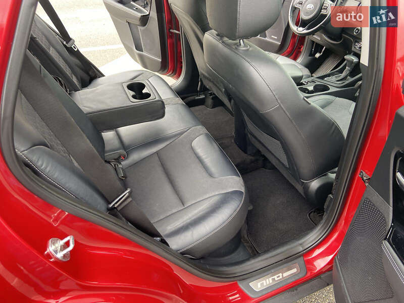 Позашляховик / Кросовер Kia Niro 2018 в Києві