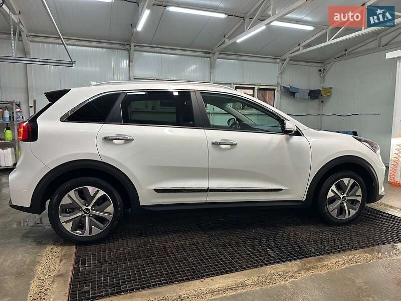 Внедорожник / Кроссовер Kia Niro 2021 в Львове