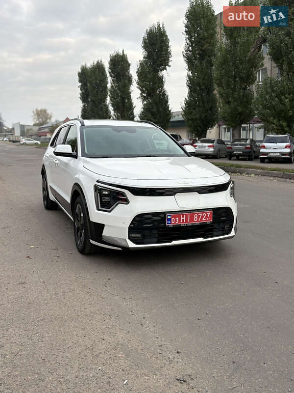 Внедорожник / Кроссовер Kia Niro 2023 в Черкассах фото 3 Внедорожник / Кроссовер Kia Niro 2023 в Черкассах