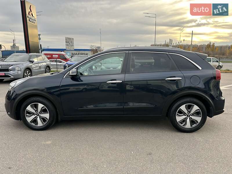 Внедорожник / Кроссовер Kia Niro 2017 в Киеве