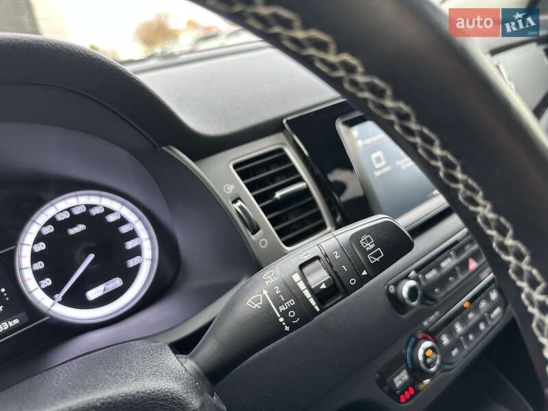 Внедорожник / Кроссовер Kia Niro 2017 в Киеве