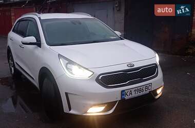 Внедорожник / Кроссовер Kia Niro 2016 в Киеве