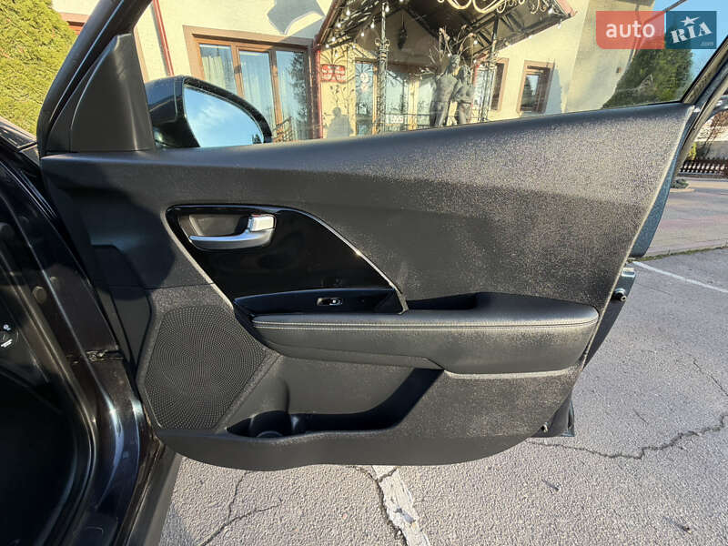 Внедорожник / Кроссовер Kia Niro 2020 в Тернополе