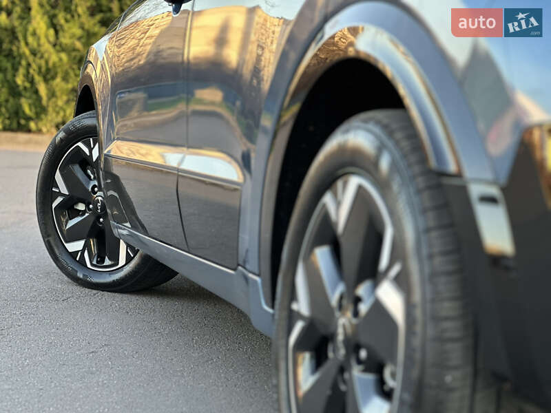 Внедорожник / Кроссовер Kia Niro 2024 в Дрогобыче