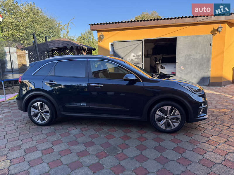 Внедорожник / Кроссовер Kia Niro 2020 в Ровно фото 3 Внедорожник / Кроссовер Kia Niro 2020 в Ровно