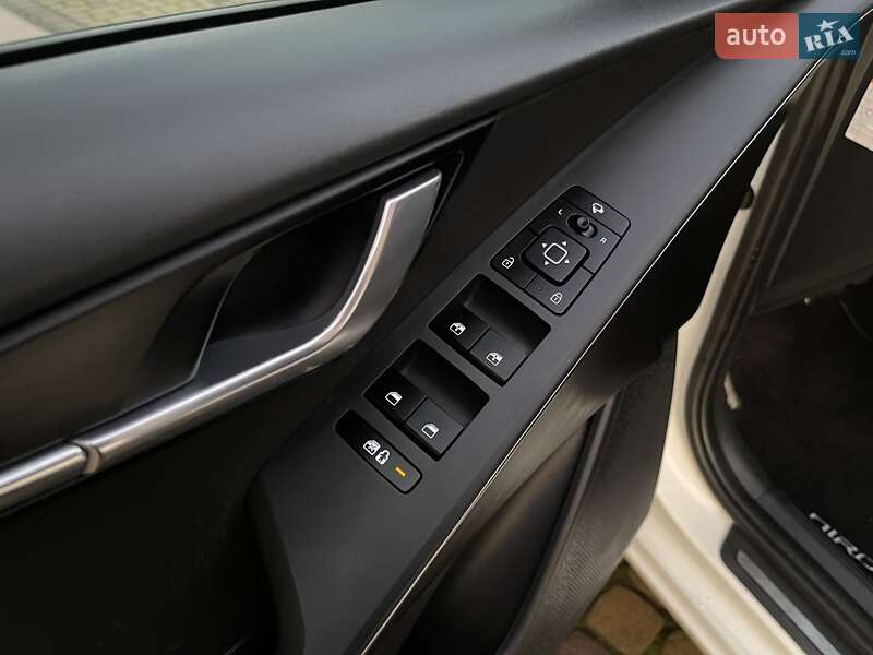 Позашляховик / Кросовер Kia Niro 2022 в Львові фото 25 Позашляховик / Кросовер Kia Niro 2022 в Львові