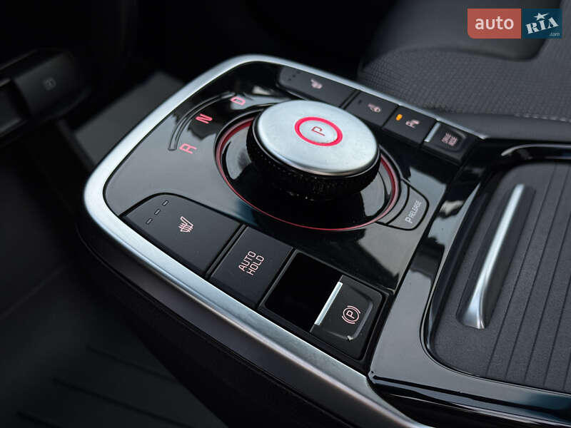 Внедорожник / Кроссовер Kia Niro 2021 в Киеве