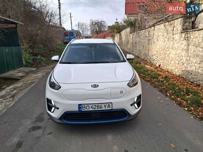Внедорожник / Кроссовер Kia Niro 2021 в Тернополе фото 3 Внедорожник / Кроссовер Kia Niro 2021 в Тернополе