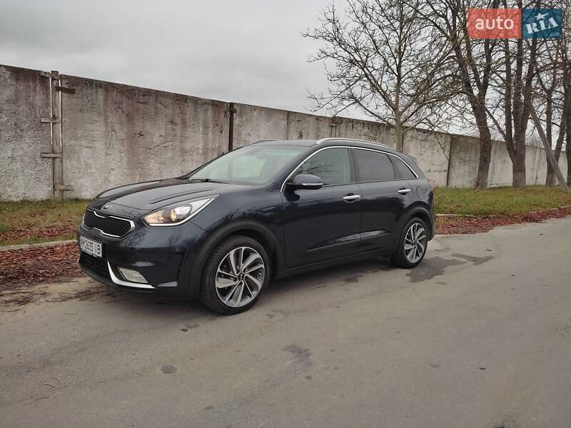 Позашляховик / Кросовер Kia Niro 2017 в Звягелі