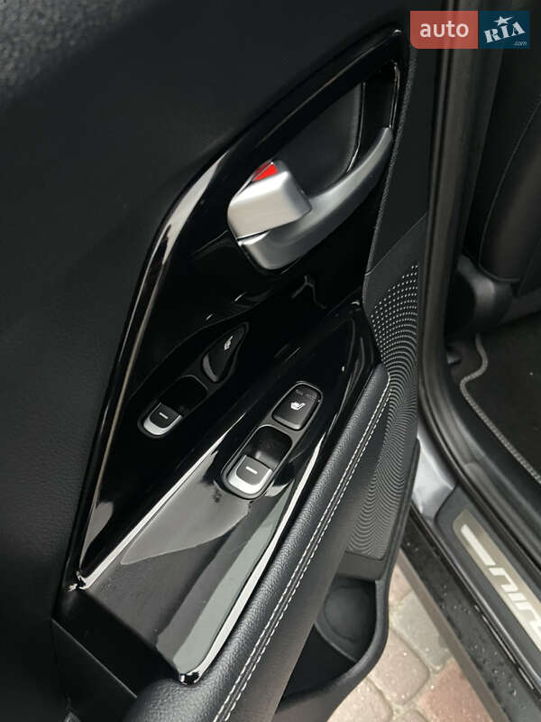 Внедорожник / Кроссовер Kia Niro 2019 в Львове